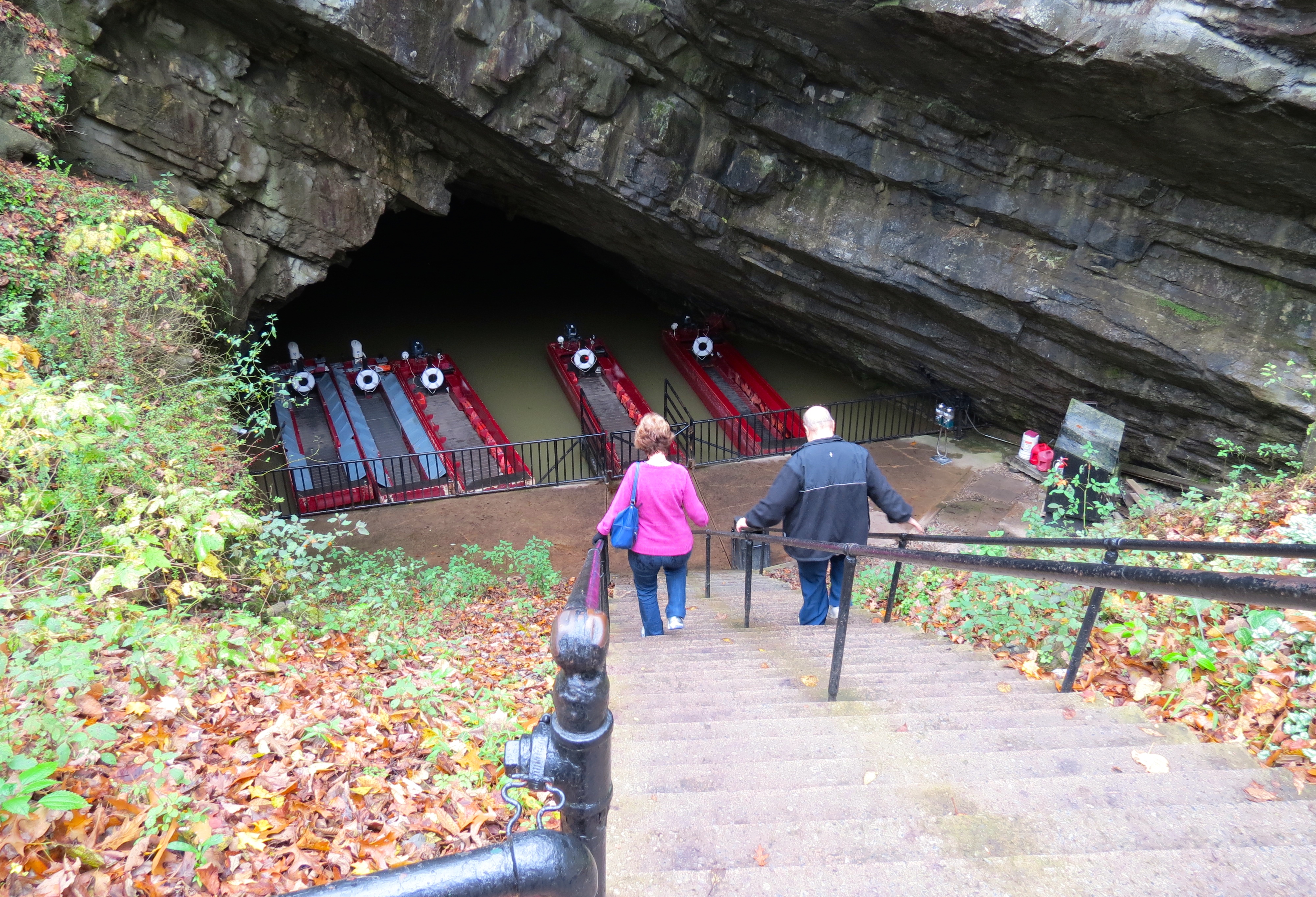 Entrance Penn's Cave